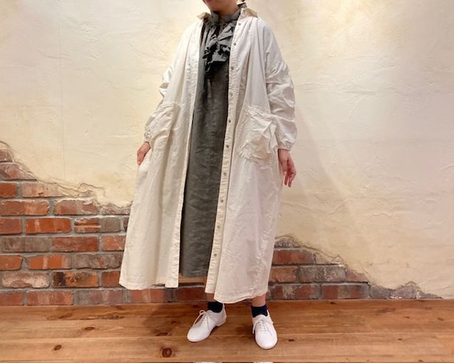 極美品 2023AW ネストローブ天然染め ラッフルスモックドレス  