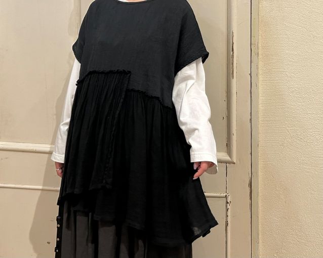 ネストローブ　リネン近江ざらし2wayブラックフリルカジュアルパンツ nest Robe(ネストローブ)｜コットンリネンフリルストラップ