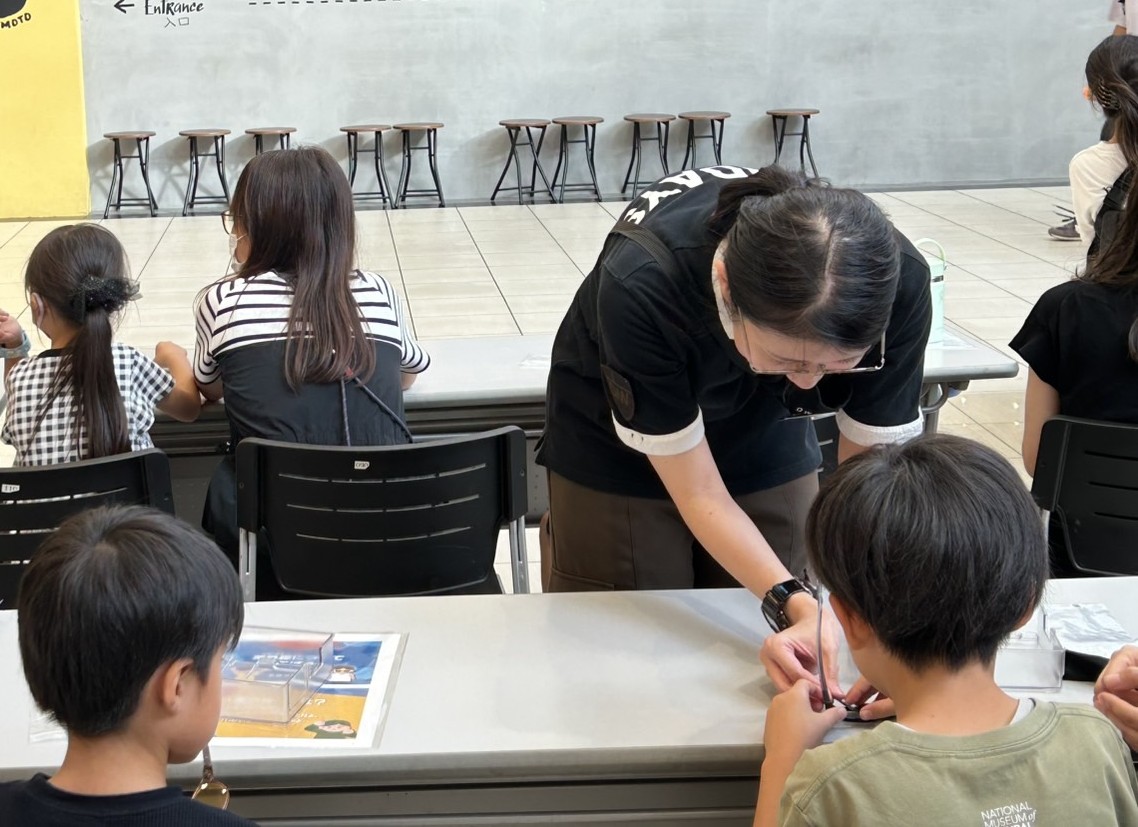 めがね屋スタッフの仕事