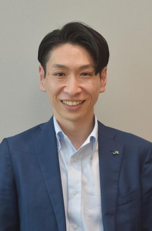 山口 英基 氏