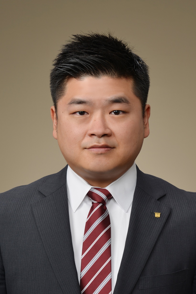 山口 英基 氏