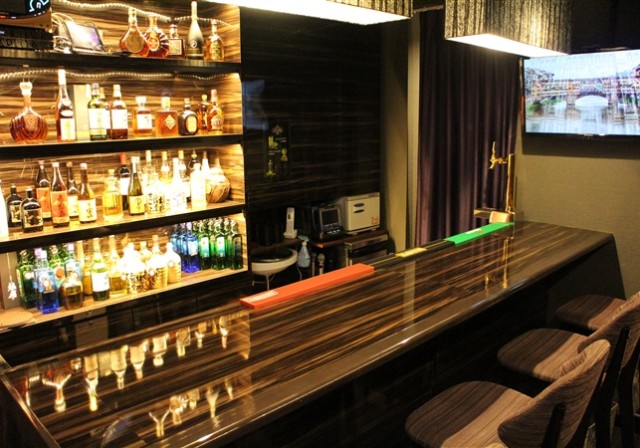 Y's BAR BASE(ワイズバーベース)TOP画像1