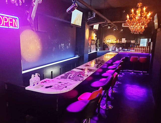 girls cafe & bar Nine Deuce(ナインデュース)TOP画像1
