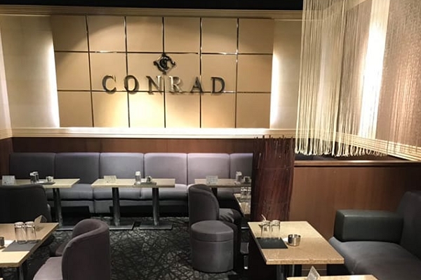 コンラッド(CONRAD)TOP画像1