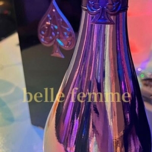 風俗の倍以上稼げる!大阪で『本当に若いうちにお金を稼ぎたい』なら『belle femme(ベルファーム)』!のアイキャッチ画像
