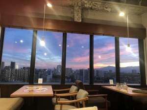 副業として働いている女の子はいますか？その場合、どのくらい稼いでいますか？のアイキャッチ画像