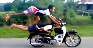 松山市内ならバイクでもいいのでですが、県外に行くなら絶対に車が必要です！のアイキャッチ画像