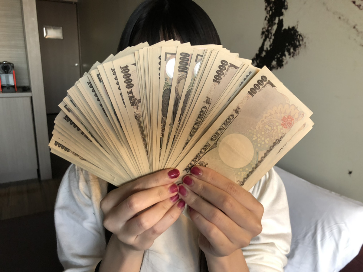 【上京・遠征応援】素顔を隠して、東京で賢く「新しい自分」へ 2026-04-14 10:39:44 | シンデレラプロ店長ブログ