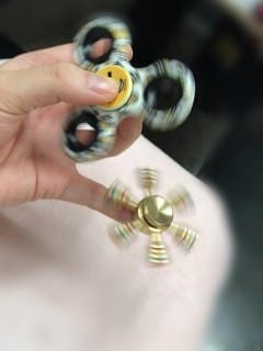 「ハンドスピナーたのしい」02/11(日) 13:00 | すずの写メ・風俗動画