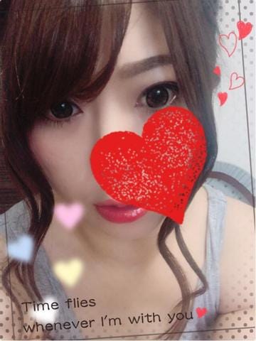 「こんばんは」04/24(火) 23:41 | マナミ パッチリ綺麗な瞳!の写メ・風俗動画