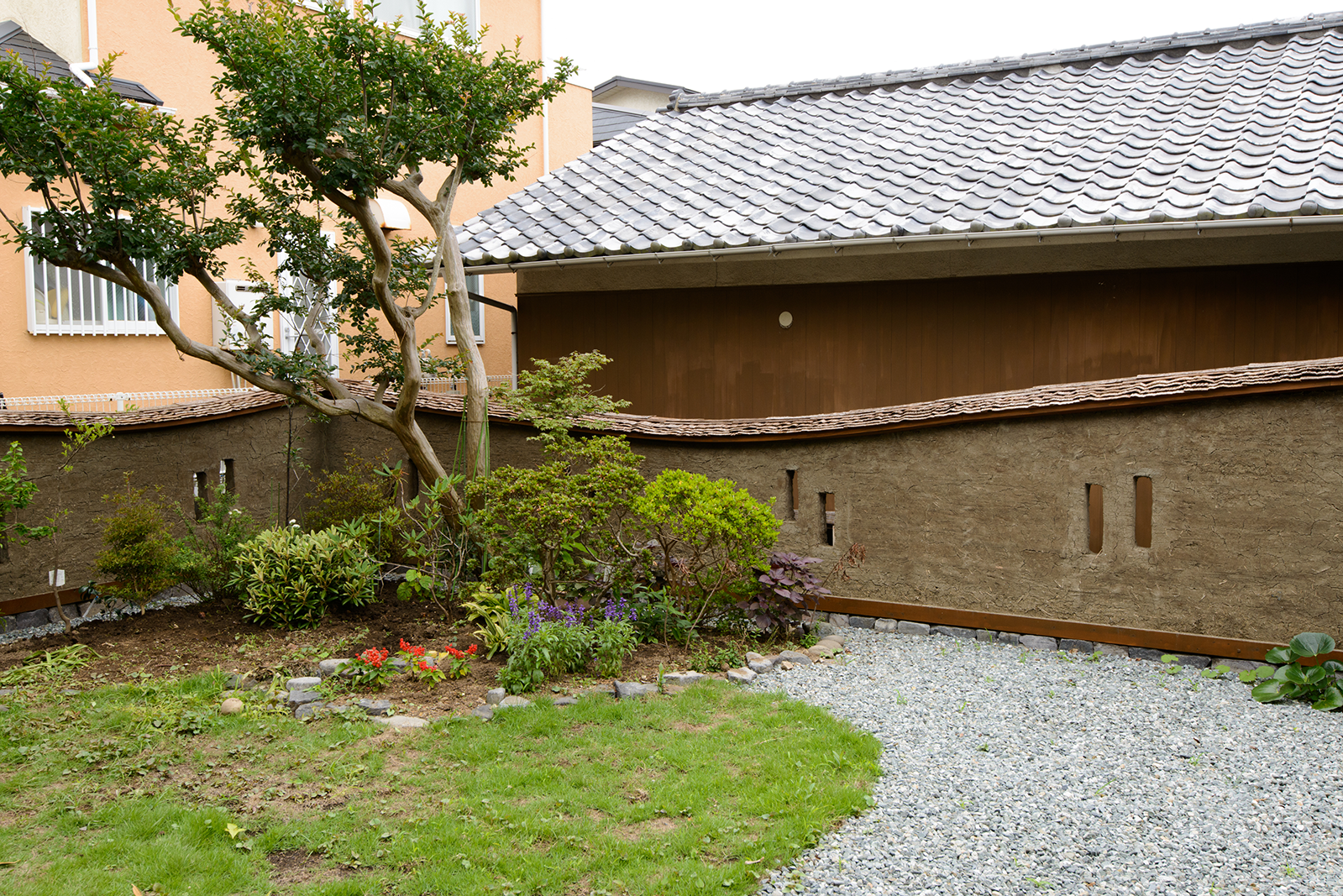 ホーム 石と土と木の工事 造園工事なら神奈川県横須賀市の安達造園へ