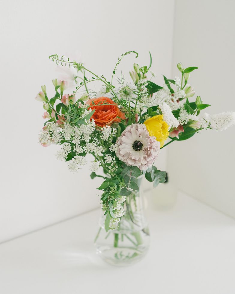 FLOWERの定期便｜季節の花束を【送料無料】でお届け！