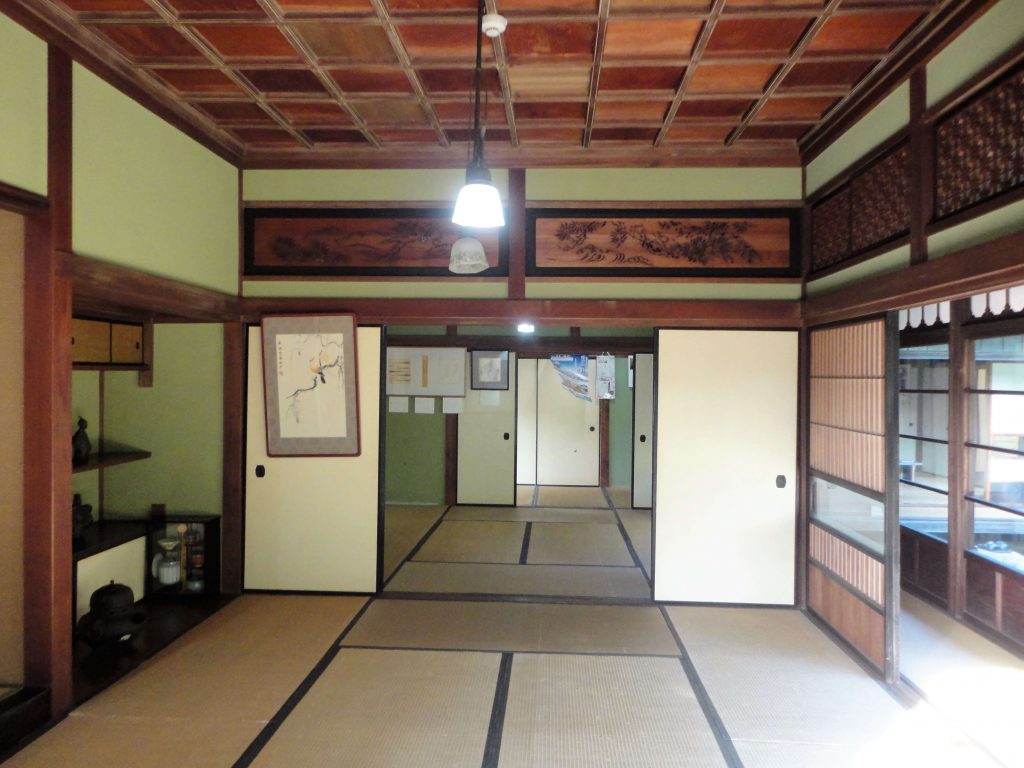 居間