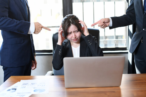 内定_企業から承諾を強く迫られた場合_オワハラ