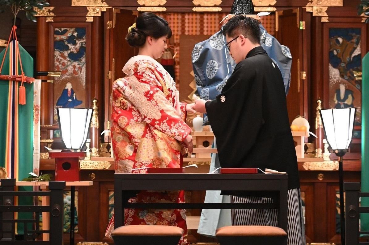 珍しい雅楽の生演奏の中で行う 本格的な神前式 ウエディングレポート 珍しい雅楽の生演奏の中で行う 本格的な神前式 ウエディングレポート