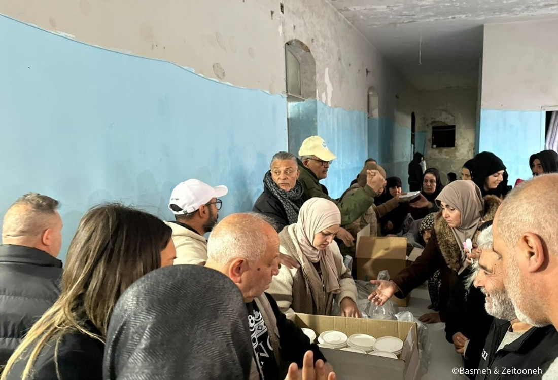 避難民へ150食の温かい食事を配布（2026年3月8日、サイダ / 現地提携団体Basmeh&Zeitooneh提供）