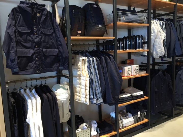 ザ・ノースフェイス店内