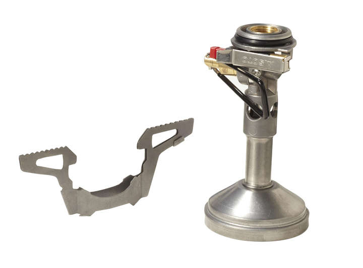 シングルバーナーの中でも、圧倒的な軽さと小ささを誇る。取り外し式の五徳も小さいが、とにかく荷物を軽くしたいという人にはお勧めだ