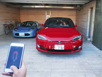 テスラ モデルS“サモン”