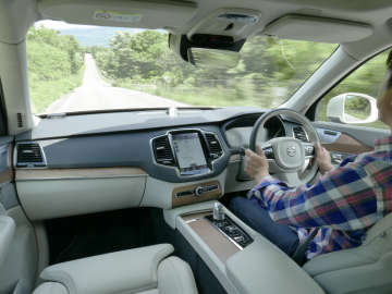 ボルボ XC90 T8 ツインエンジン AWD