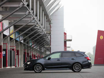 スバル レヴォーグ STI Sport