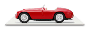 166MM/1948年に販売されたフェラーリ初の市販車で、“MM”という名前は伝説の公道レース“ミッレミリア”での優勝にちなんで命名されたもの。エンジンは排気量2リッターのV12気筒。