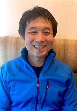 吉田昭彦 出版社勤務のエディター。年1〜2回のフルマラソンに加え、トレイルランやハーフマラソン、仲間とのチームで駅伝などにも参加。普段は週末の午前中に15〜20kmを走ることを習慣にしている。