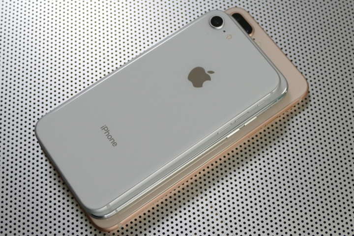 使ってみたら違和感なし 次の10年を見据えた iphone x は いま こそ