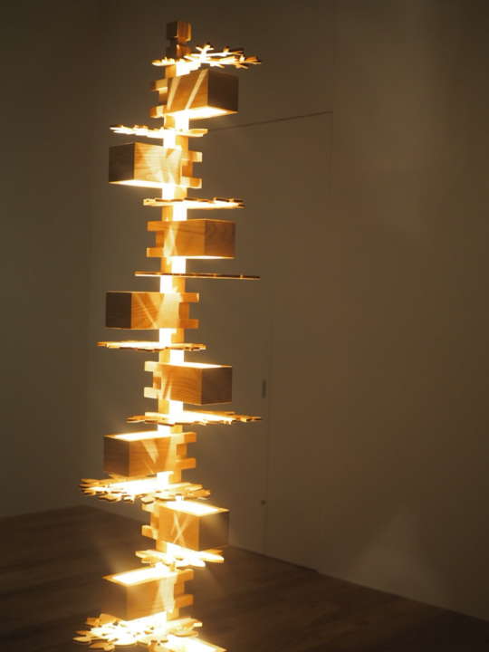 フランク・ロイド・ライトの名作照明「タリアセン」を手に入れられます