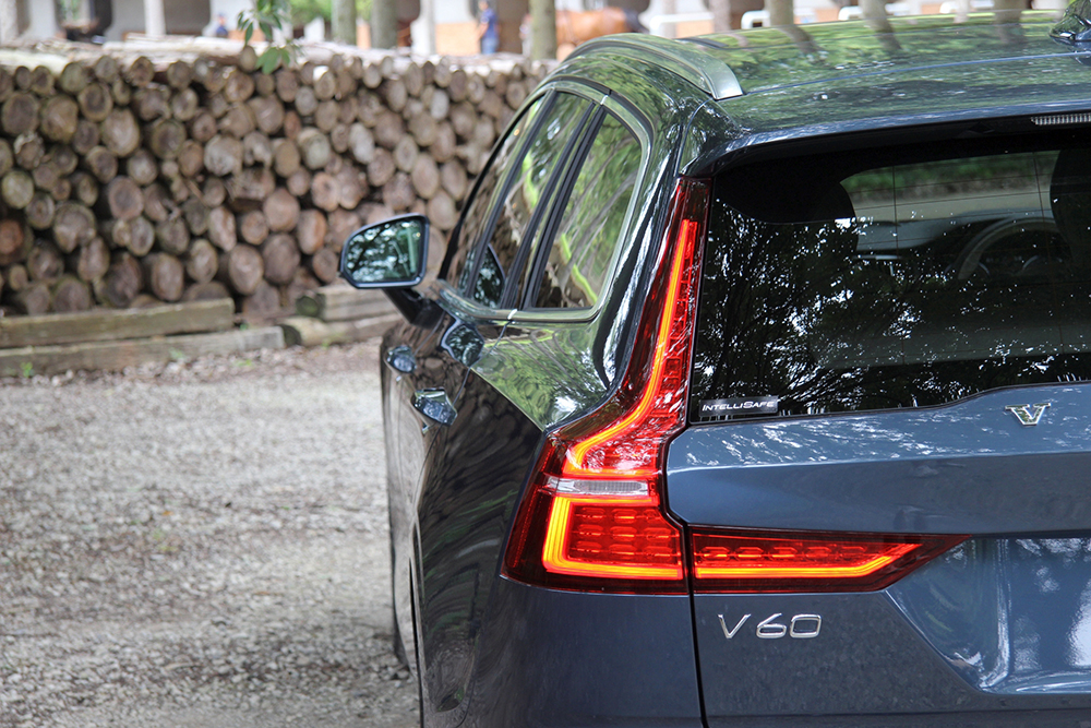 新型v60試乗 荷室は99lも拡大 ワゴンの価値を追求したボルボの大定番 Gp Part 2 新型v60試乗 荷室は99lも拡大 ワゴンの価値を追求したボルボの大定番 Gp Part 2