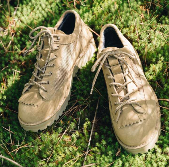 Danner ✖️ peak ベージュ スエード ブーツ スエードのアッパーでオシャレ感が増した「Snow Peak × Danner」第4弾