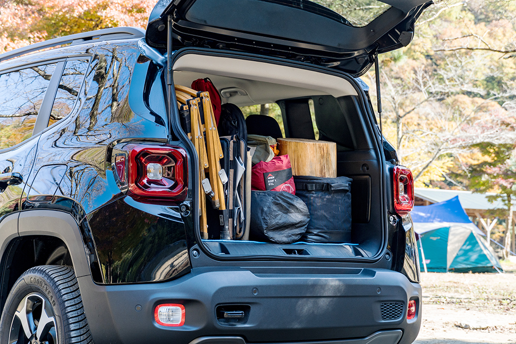 街中でもアウトドアでも ジープ レネゲード4xe が示すphevの新たな可能性 Gp