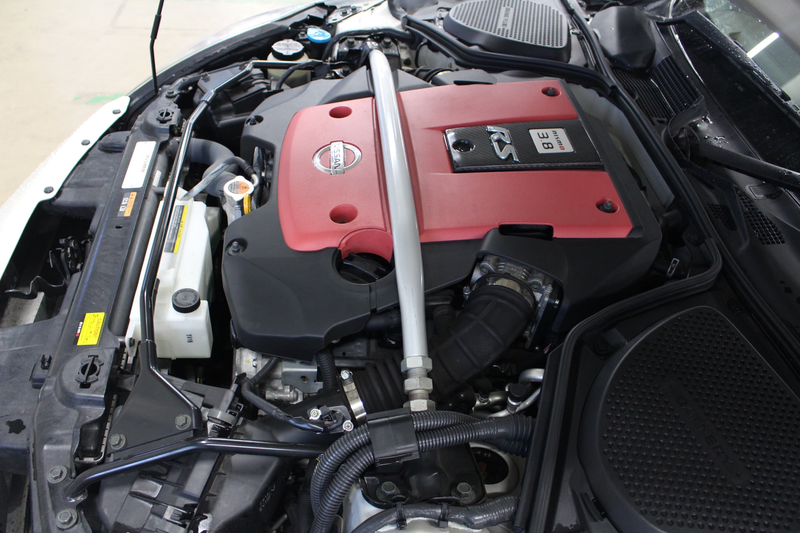 パールプラスNEOまとめ売り いよいよやります！Z33バージョンNISMO Type 380RSのエンジン