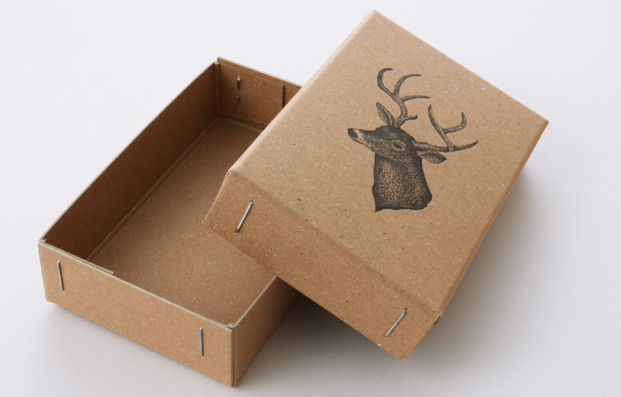 飾らないクラフト感とシンプルさが魅力のホッチキス箱