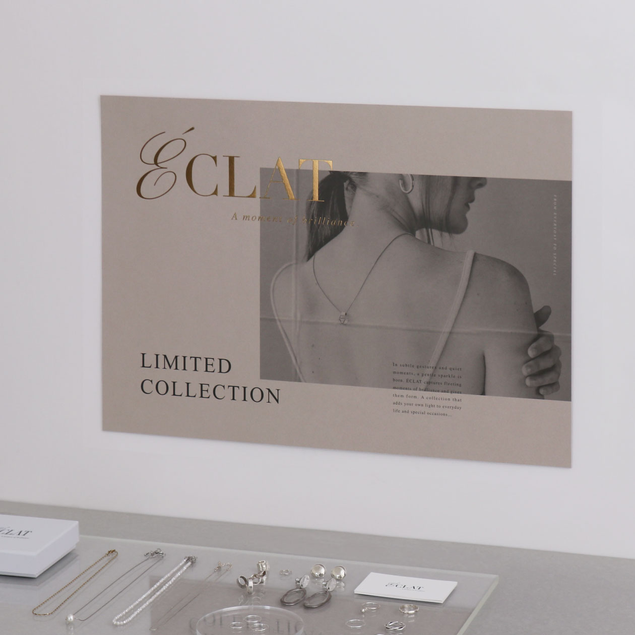 アクセサリーブランドの箔押しB3ポスター