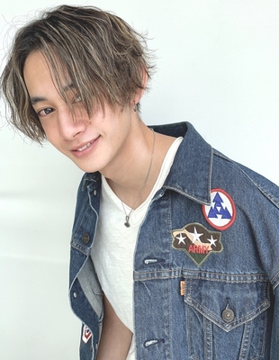 センターパート ヘアスタイル一覧 ヘアカタログ 髪型 ヘアスタイル Afloat アフロート 表参道 銀座 名古屋の美容室 美容院