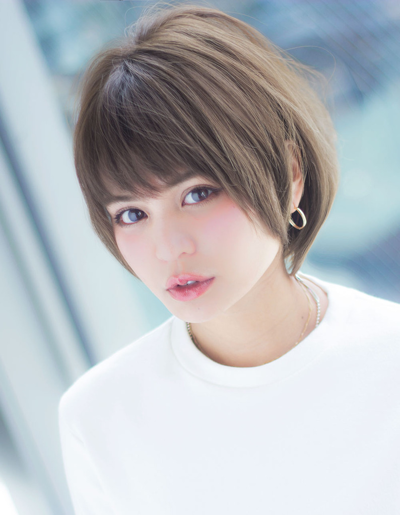 小顔ラインと耳掛けの夏スタイル Tu 3 ヘアカタログ 髪型 ヘアスタイル Afloat アフロート 表参道 銀座 名古屋の美容室 美容院