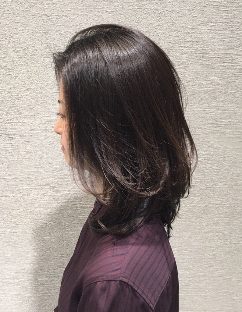 40代女性にエイジレスな暗髪ミディアム Ko 43 ヘアカタログ 髪型 ヘアスタイル Afloat アフロート 表参道 銀座 名古屋の美容室 美容院