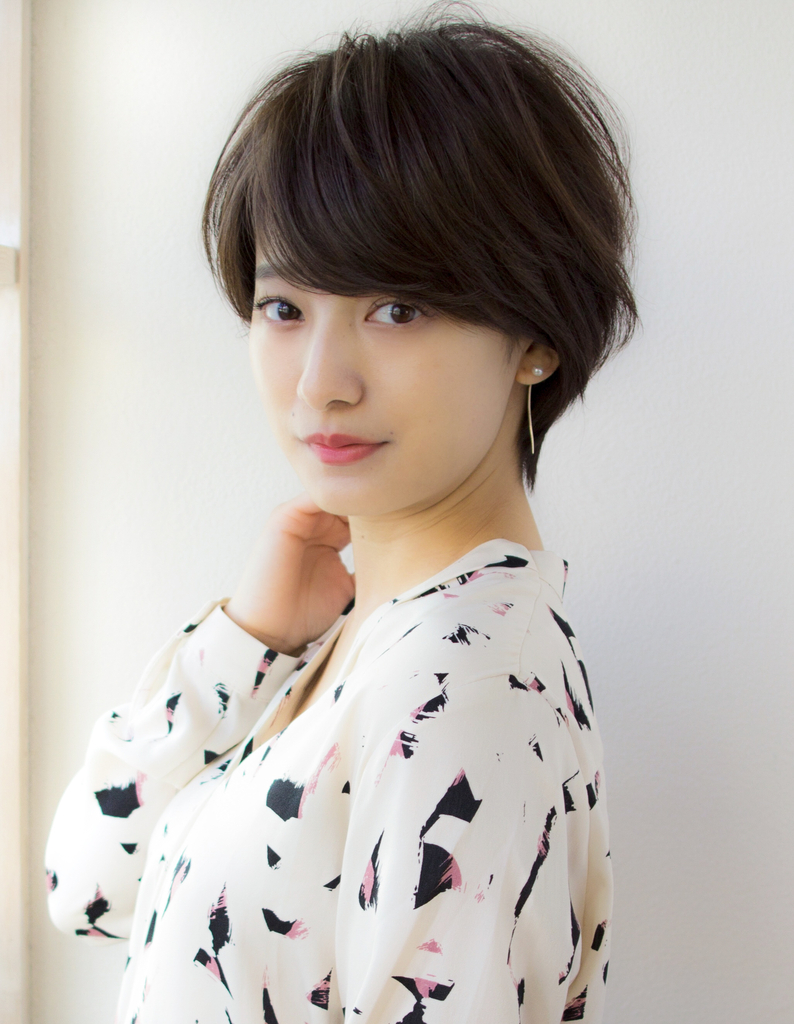30代40代ヘア大人のボリュームアップショート Sh 106 ヘアカタログ 髪型 ヘアスタイル Afloat アフロート 表参道 銀座 名古屋の美容室 美容院