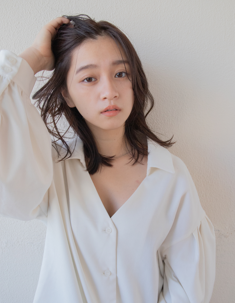 大人な女性の可愛い髪型ミディアムレイヤー Sr 109 ヘアカタログ 髪型 ヘアスタイル Afloat アフロート 表参道 銀座 名古屋の美容室 美容院