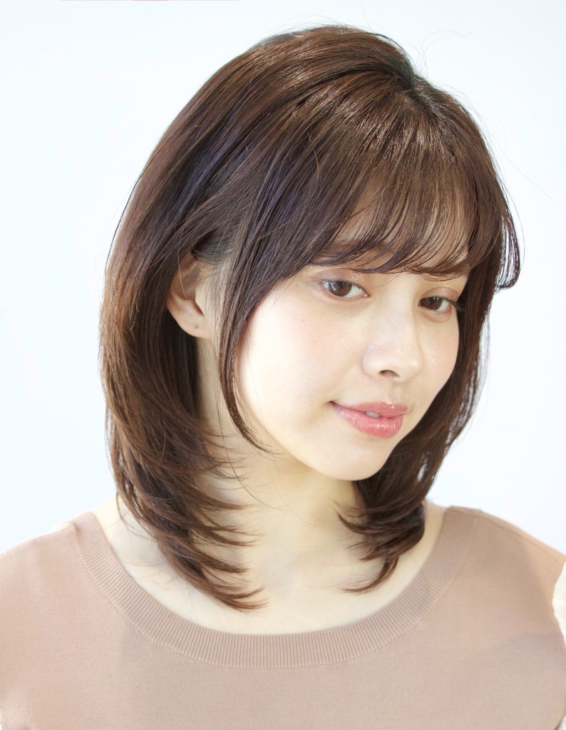 小顔効果抜群 ふわっとレイヤーカットは 高橋 にお任せください Tk ４５９ ヘアカタログ 髪型 ヘアスタイル Afloat アフロート 表参道 銀座 名古屋の美容室 美容院