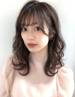 シースルーバング ヘアスタイル一覧 ヘアカタログ 髪型 ヘアスタイル Afloat アフロート 表参道 銀座 名古屋の美容室 美容院