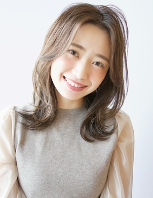 かきあげバング ヘアスタイル一覧 ヘアカタログ 髪型 ヘアスタイル Afloat アフロート 表参道 銀座 名古屋の美容室 美容院