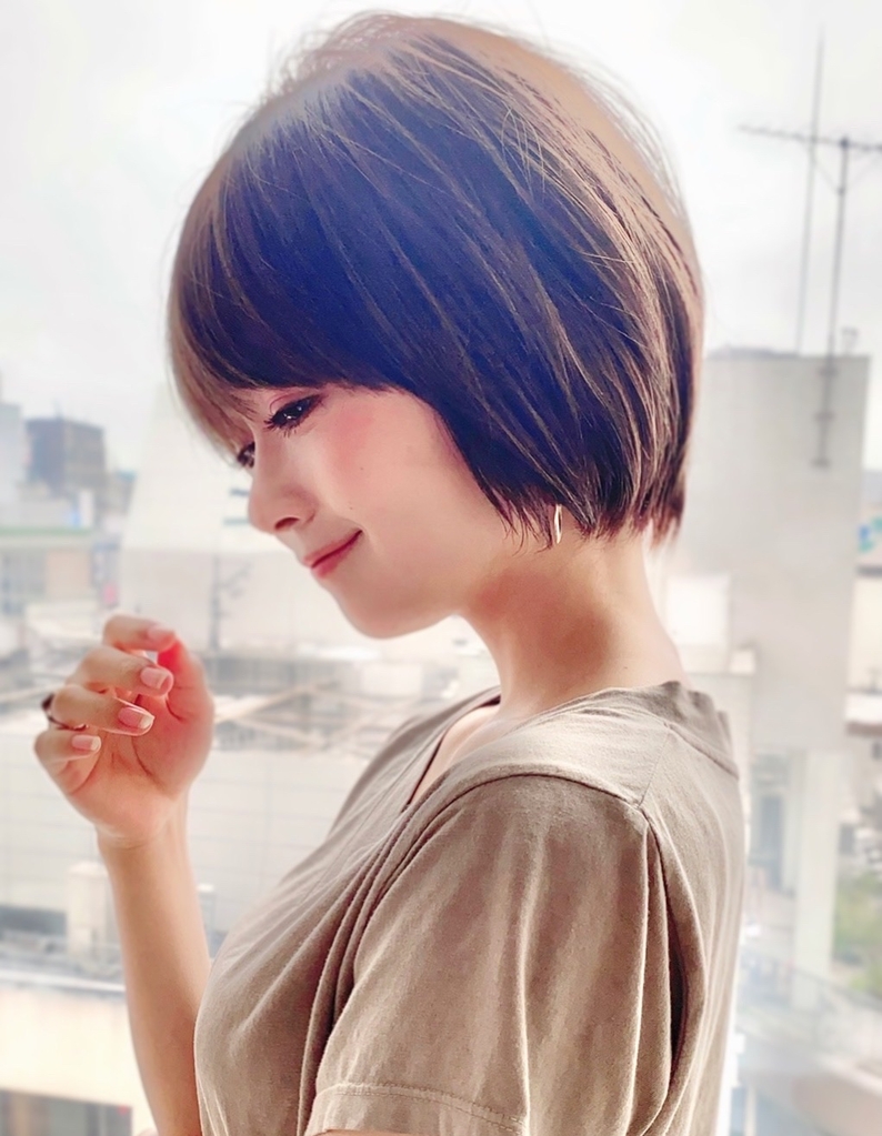 新宿 大人可愛い代30代40代ショートボブ丸みショート Ik75 ヘアカタログ 髪型 ヘアスタイル Afloat アフロート 表参道 銀座 名古屋の美容室 美容院