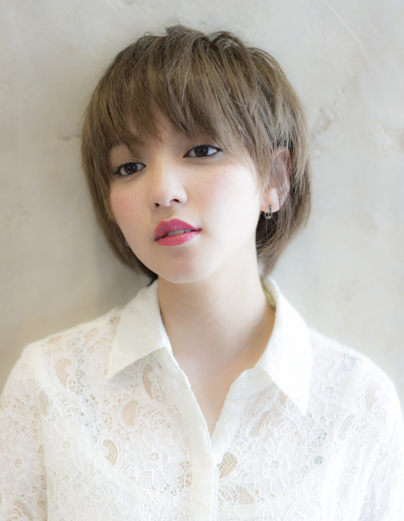 小顔に導くショートカット 保坂誠一se205 ヘアカタログ髪型ヘア