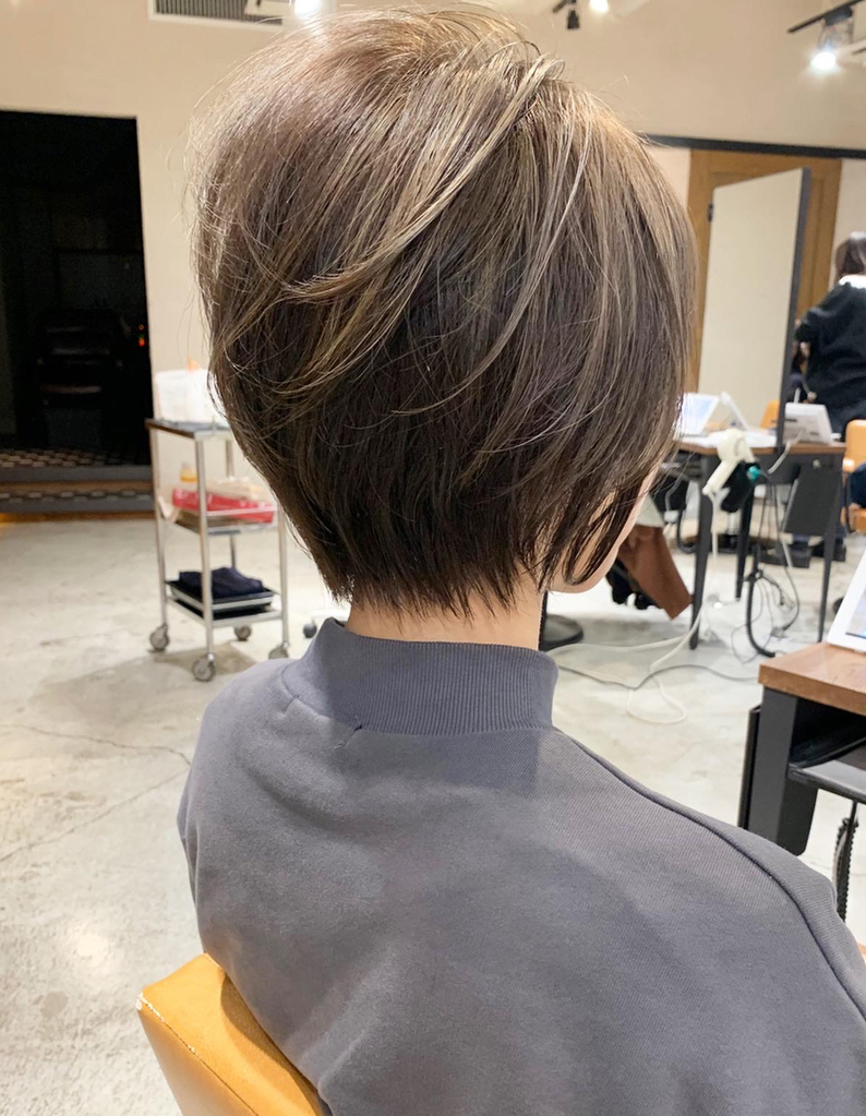 イメチェンはお任せ ハイライトカラー ショート Om 356 ヘアカタログ 髪型 ヘア スタイル Afloat アフロート 表参道 銀座 名古屋の美容室 美容院