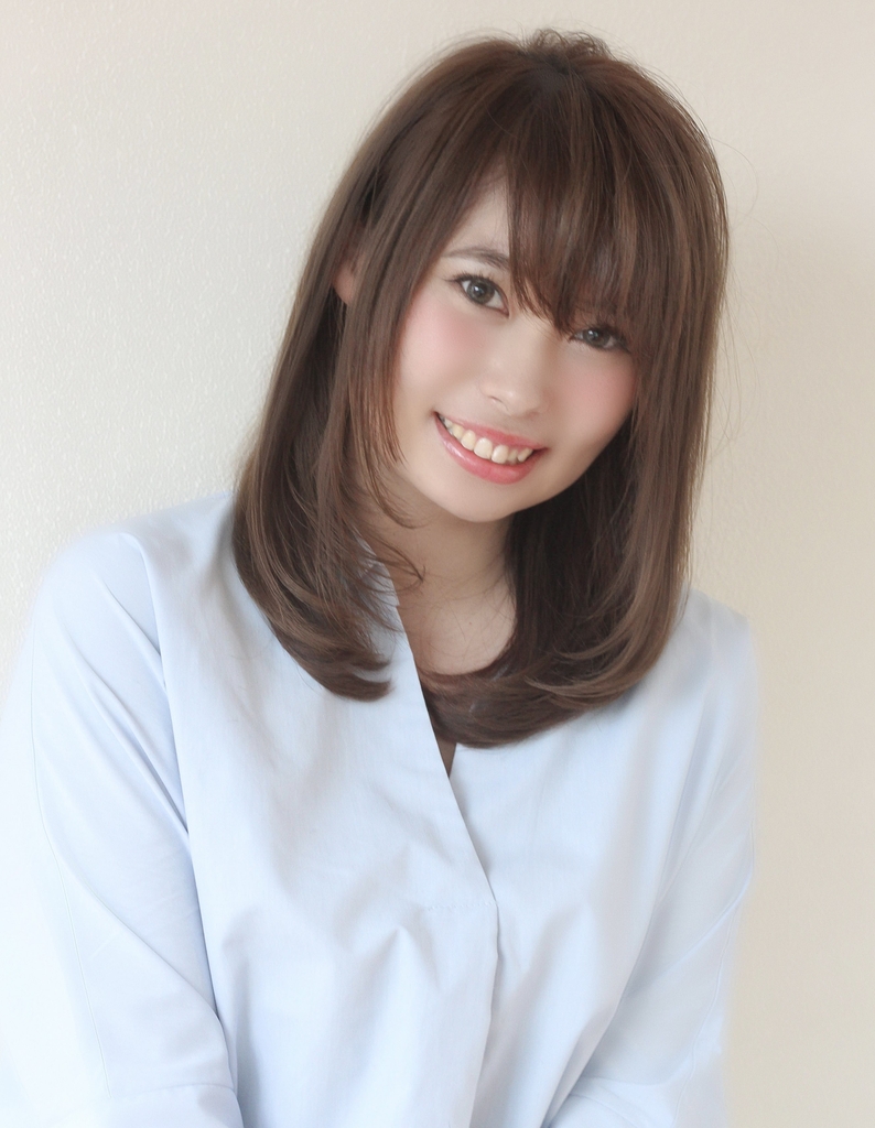 小顔ナチュラルミディアムレイヤー To 13 ヘアカタログ 髪型 ヘアスタイル Afloat アフロート 表参道 銀座 名古屋の美容室 美容院