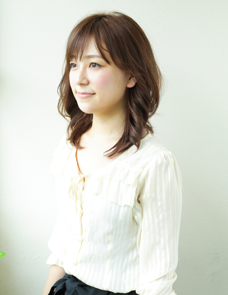 大人 ミセスのリバースミディアムヘア Yr 410 ヘアカタログ 髪型 ヘアスタイル Afloat アフロート 表参道 銀座 名古屋の美容室 美容院