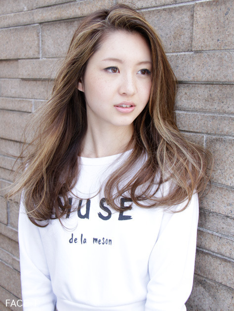 ヘアカタログ 治療型の最先端トリートメントが話題 表参道の美容室 美容院face T フェイスティ
