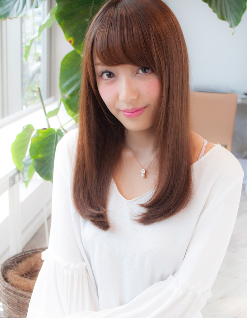 前髪が可愛いストレート Yo 44 ヘアカタログ 髪型 ヘアスタイル Afloat アフロート 表参道 銀座 名古屋の美容室 美容院 前髪が可愛いストレート Yo 44 ヘアカタログ 髪型 ヘアスタイル Afloat アフロート 表参道 銀座 名古屋の美容室 美容院